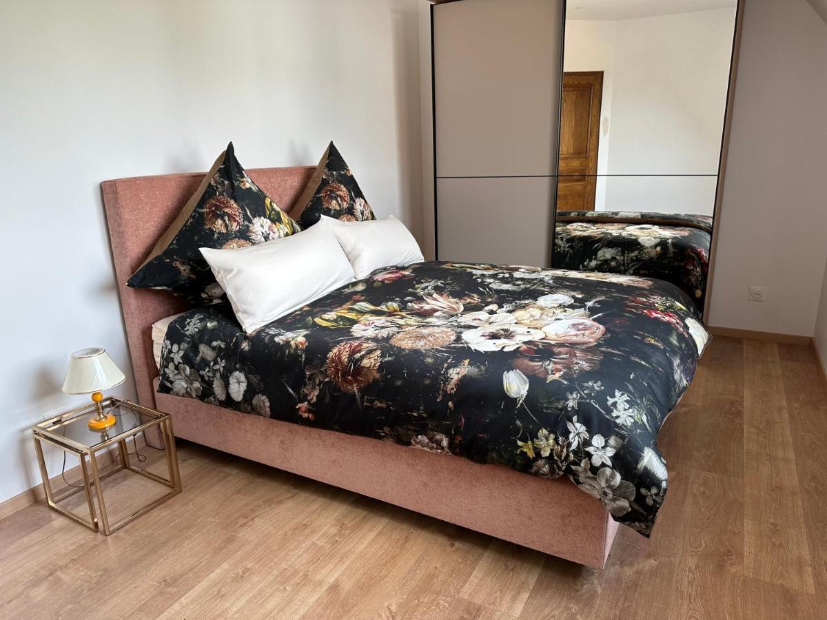 Au Parfum Des Roses Apartment Gunstett